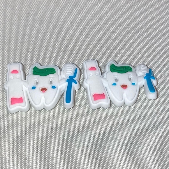 Dentist Croc Charm Set - Picture 1 of 1